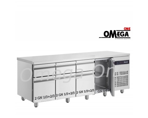 Gastronomie Kühltisch mit Tür und Schubladen 2242 mm 